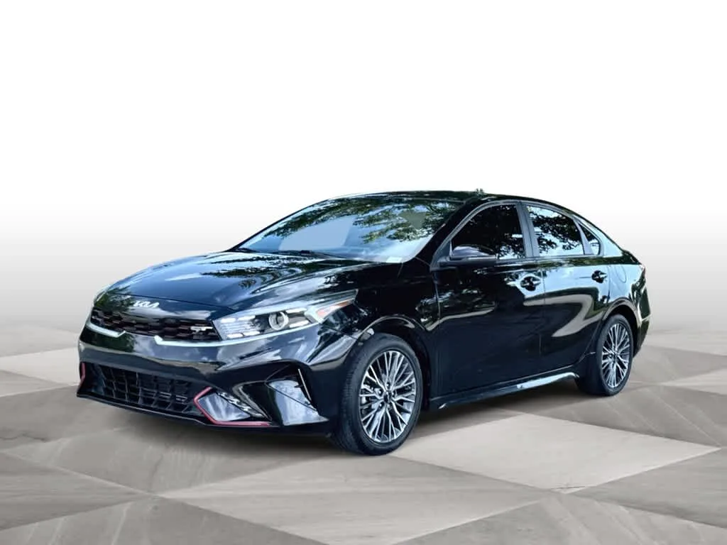 2023 Kia Forte GT-Line photo 4