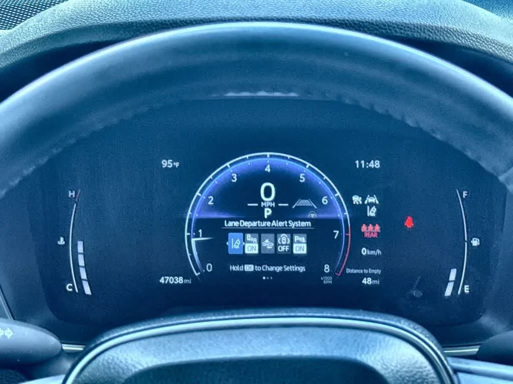 2023 Toyota Corolla Cross XLE photo 16