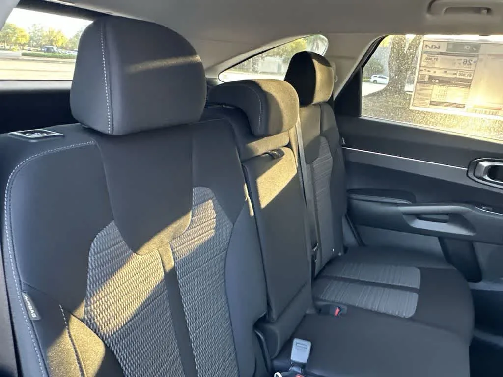 2026 Kia Sorento LX photo 26