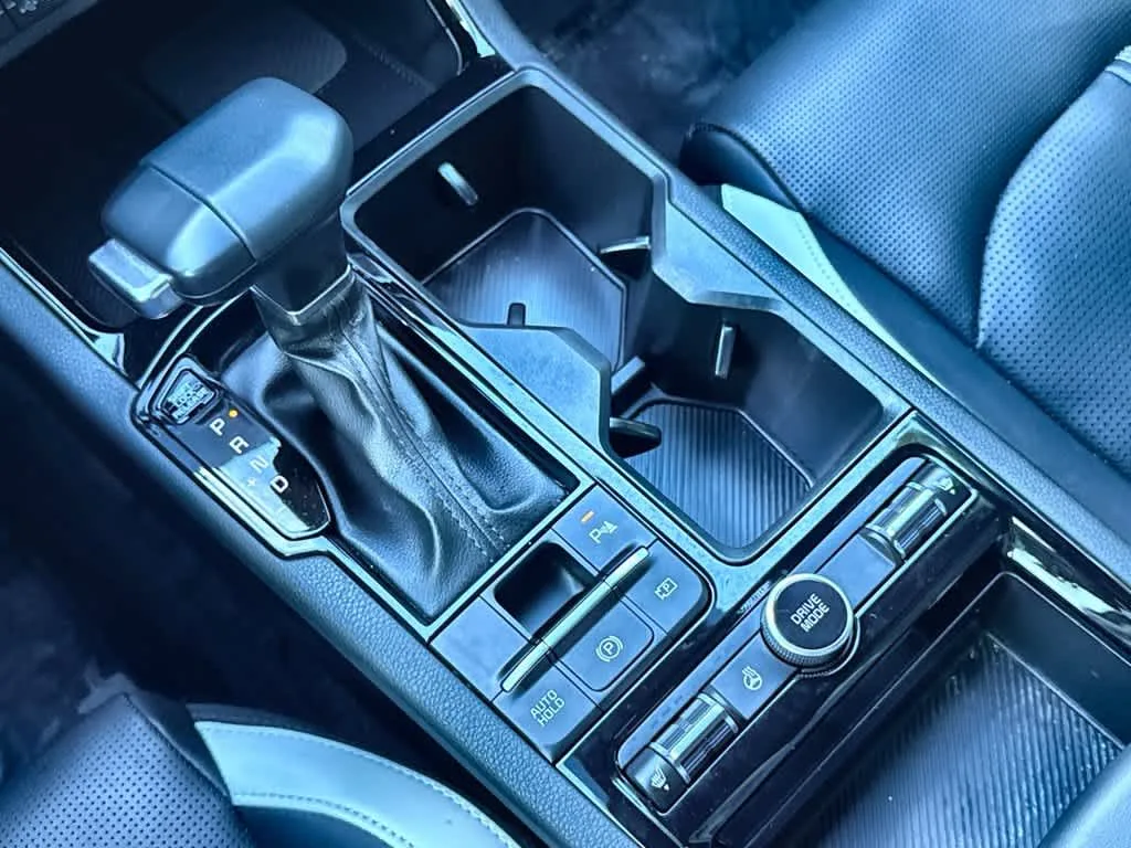 2025 Kia K5 GT-Line photo 21