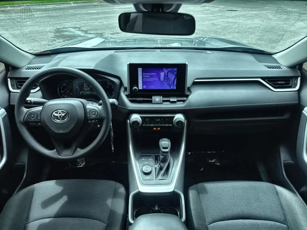 2024 Toyota RAV4 Hybrid LE photo 24
