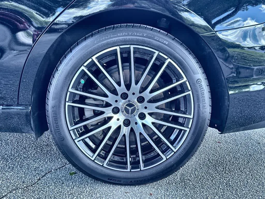 2025 Mercedes-Benz C 300 C 300 photo 11