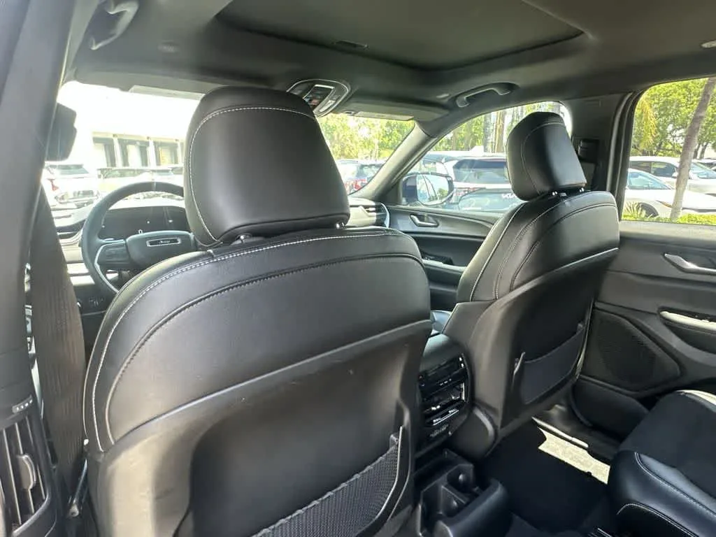 2024 Jeep Grand Cherokee L Altitude X photo 16