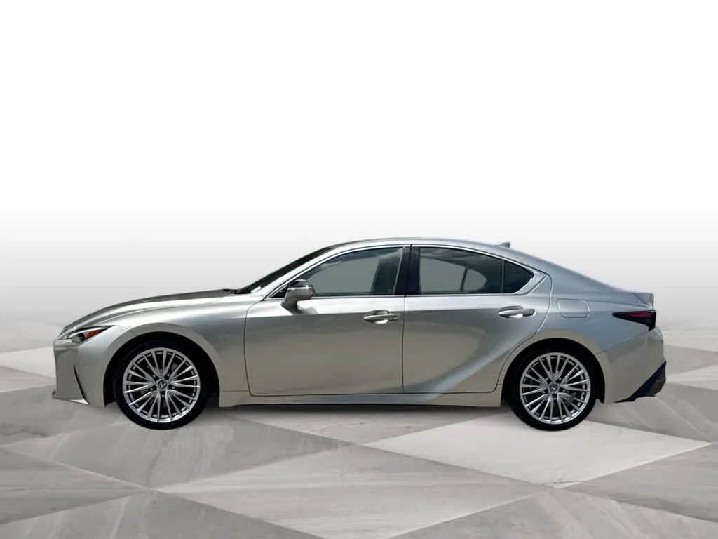 2023 Lexus IS 300 photo 5