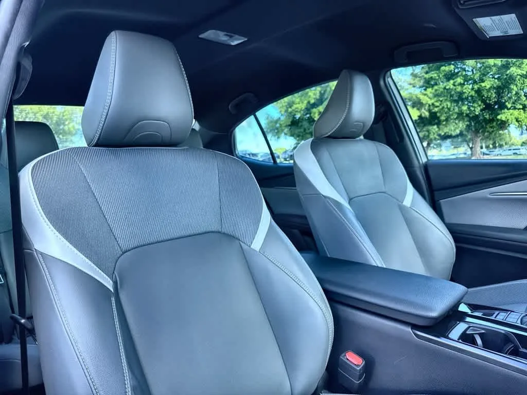 2025 Toyota Camry SE photo 27