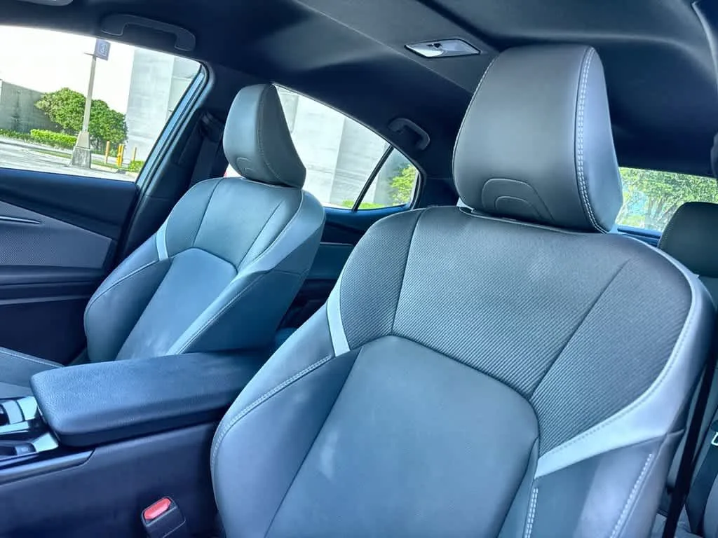 2025 Toyota Camry SE photo 14