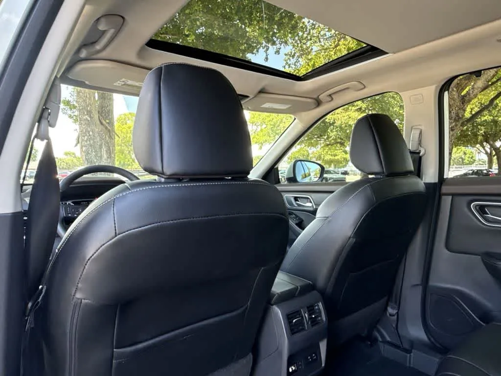 2021 Nissan Rogue SL photo 22