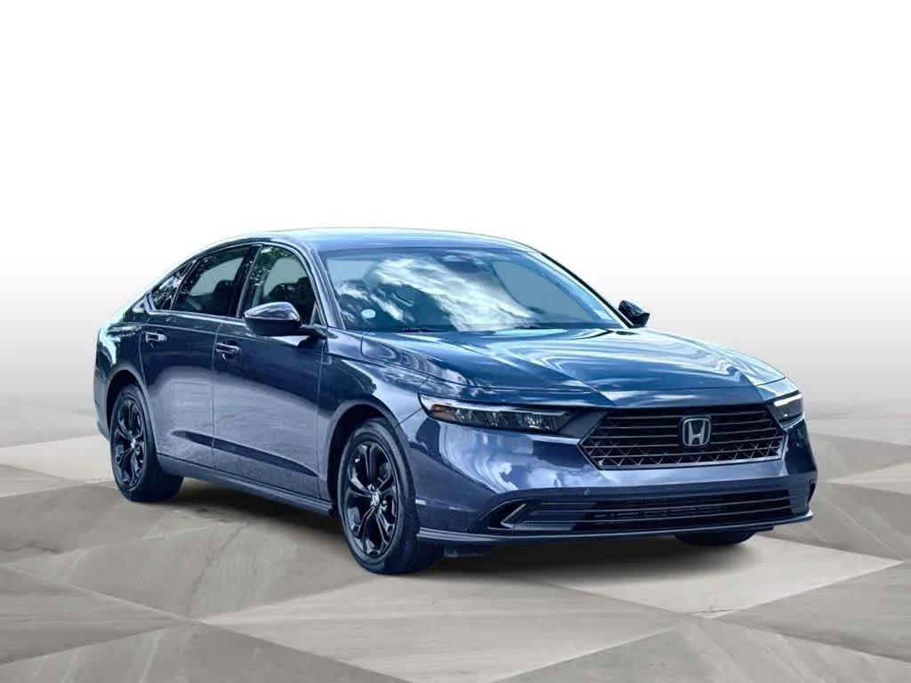 2025 Honda Accord SE photo 2