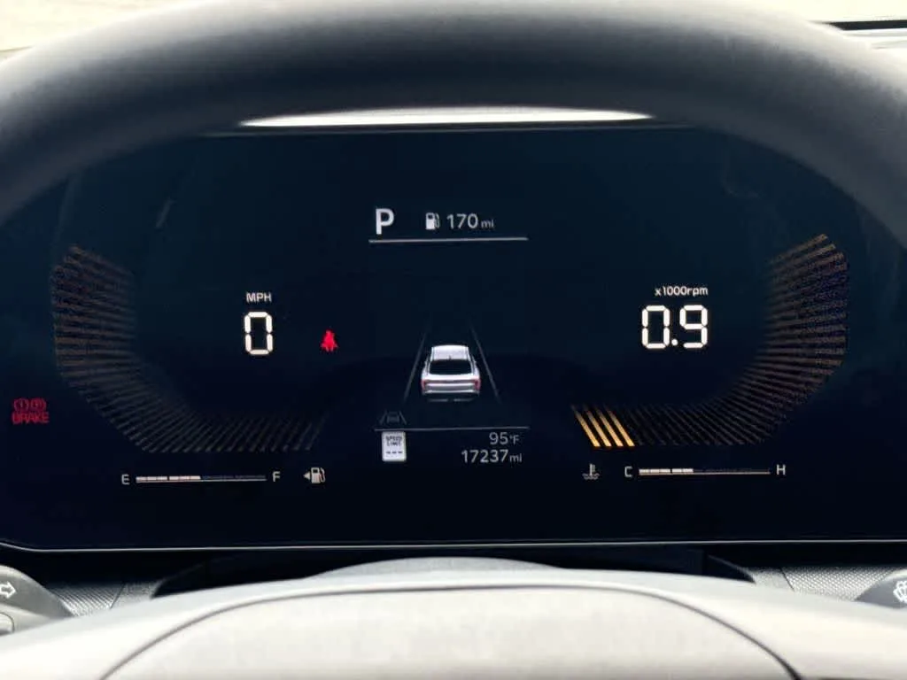 2025 Kia K4 LXS photo 16