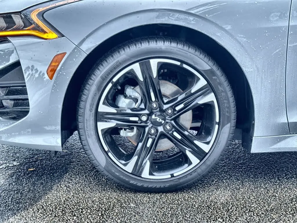 2024 Kia K5 GT-Line photo 11