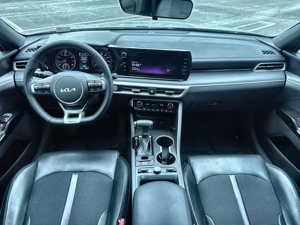 2024 Kia K5 GT-Line photo 24
