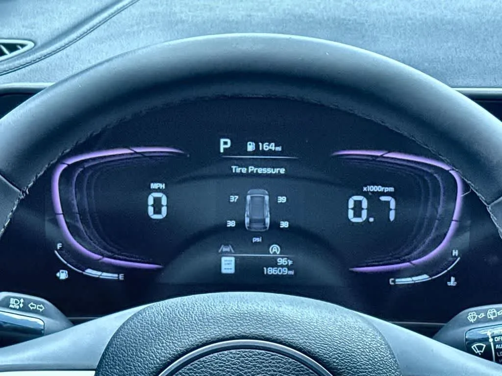2025 Kia Sportage EX photo 16