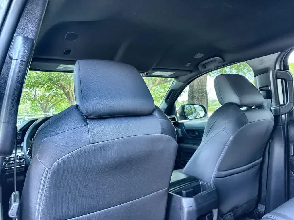 2025 Toyota Tacoma SR5 photo 23