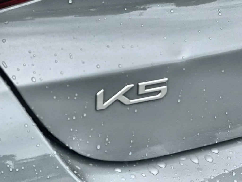 2024 Kia K5 GT-Line photo 10