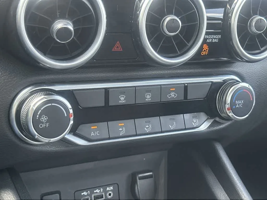 2025 Nissan Sentra SV photo 27