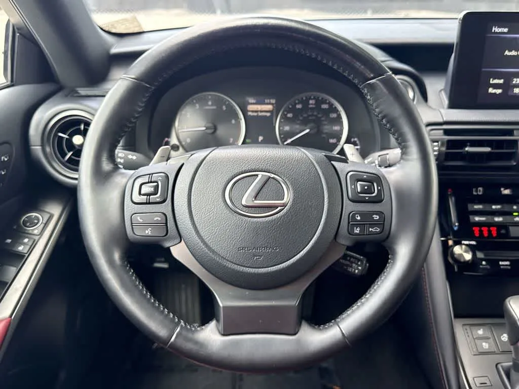 2023 Lexus IS 300 photo 15