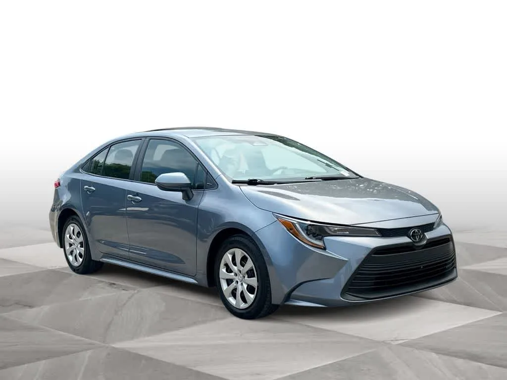 2025 Toyota Corolla LE photo 2