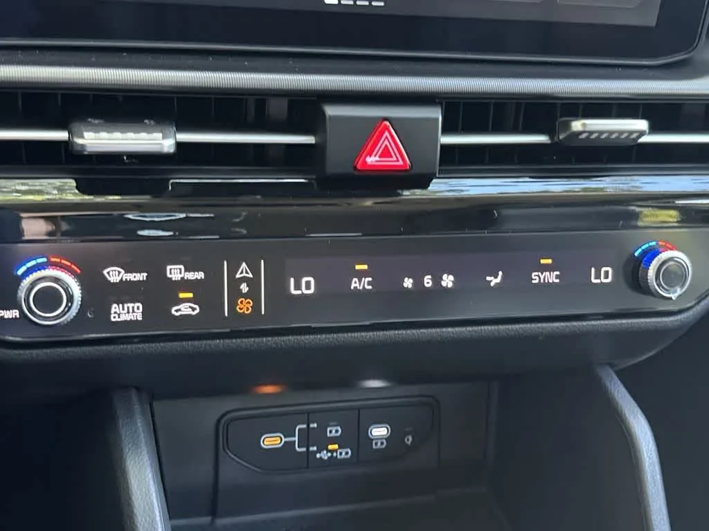 2026 Kia Sportage SX photo 20