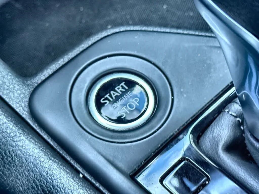 2025 Nissan Sentra S photo 17