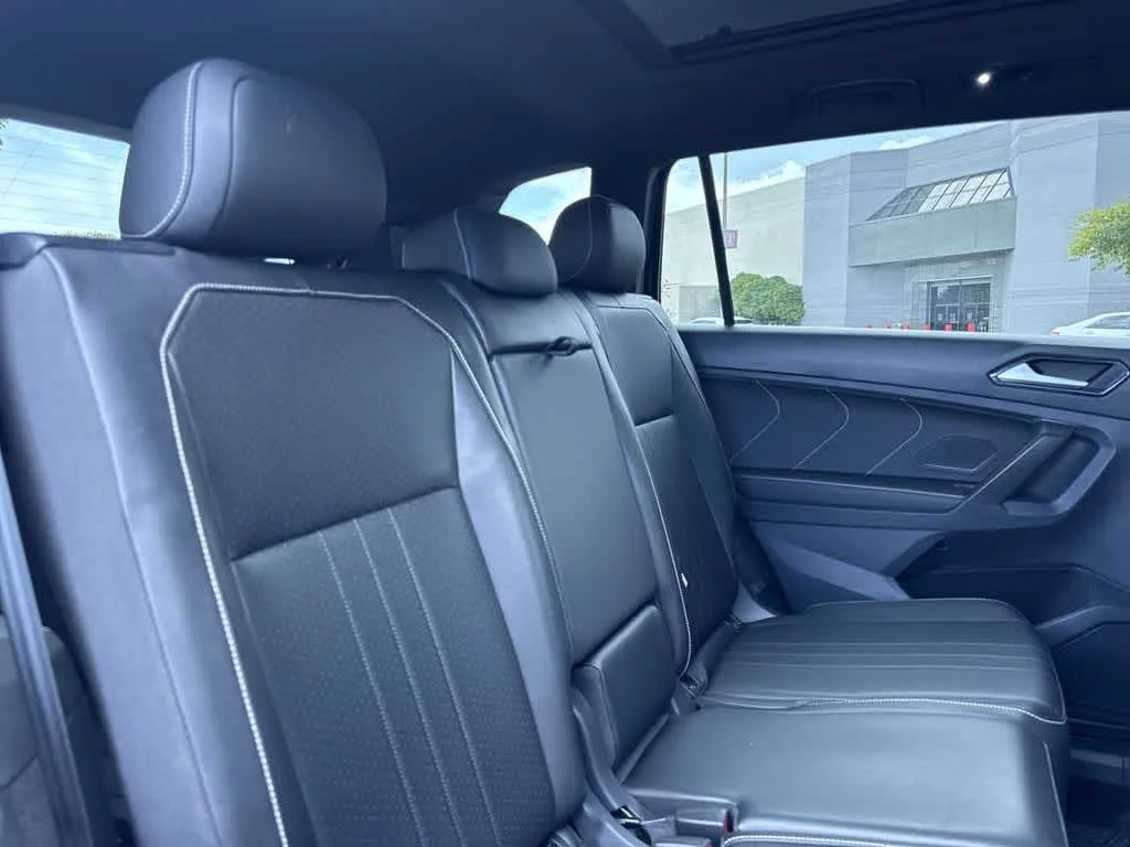 2024 Volkswagen Tiguan SE R-Line Black photo 26