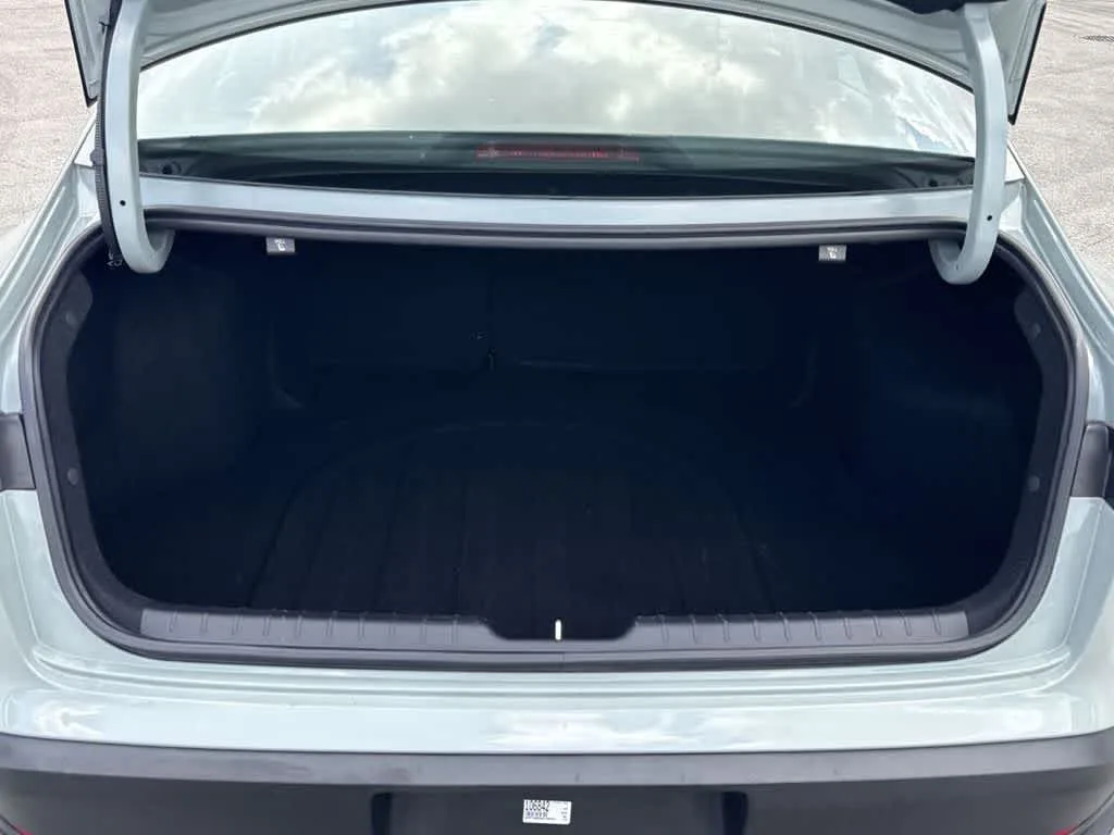 2025 Kia K4 LXS photo 25