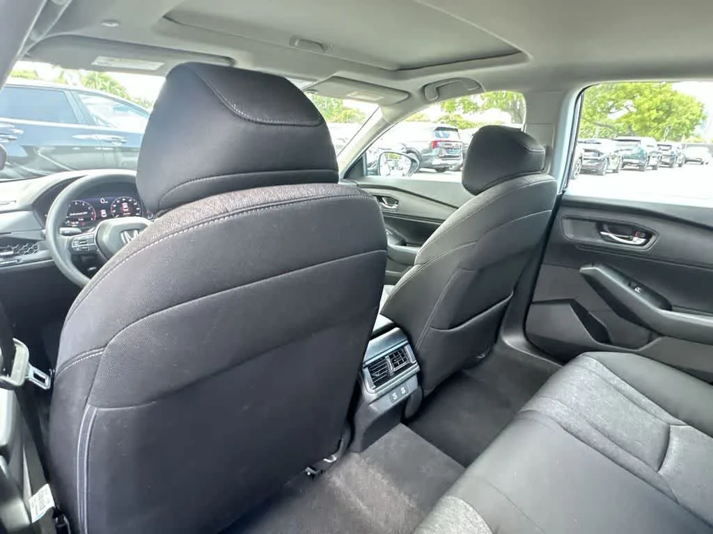 2025 Honda Accord SE photo 19