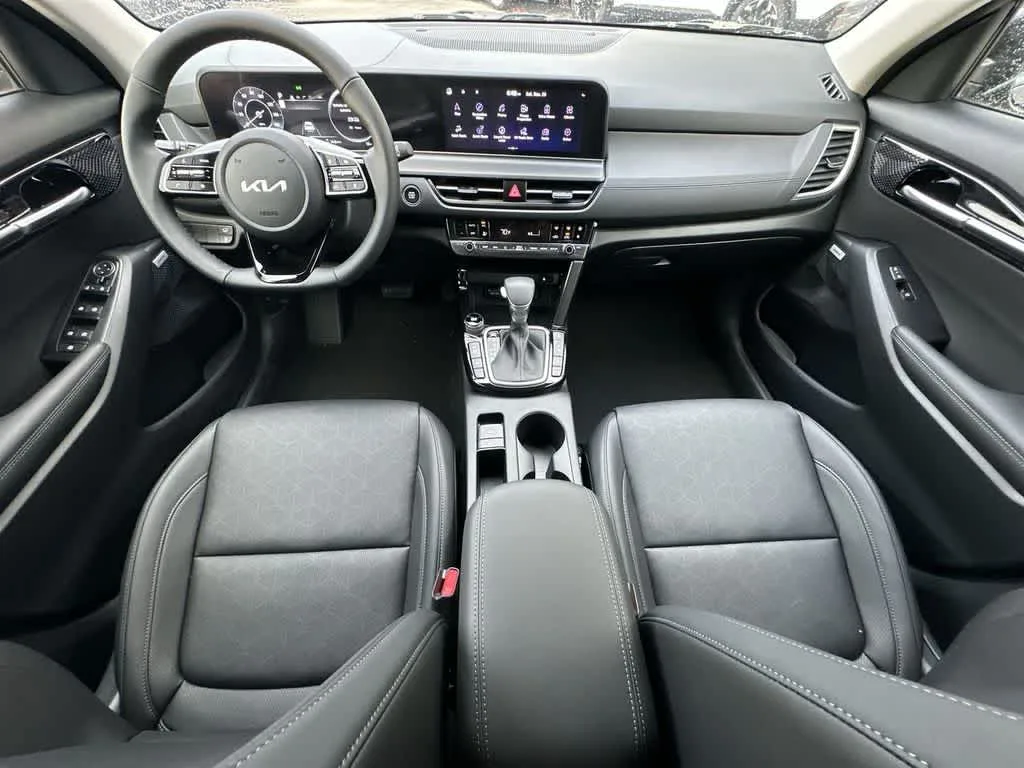 2026 Kia Seltos SX photo 24