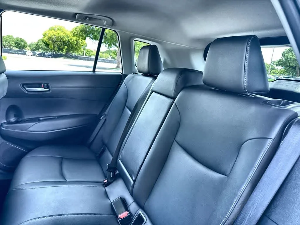 2023 Toyota Corolla Cross XLE photo 22