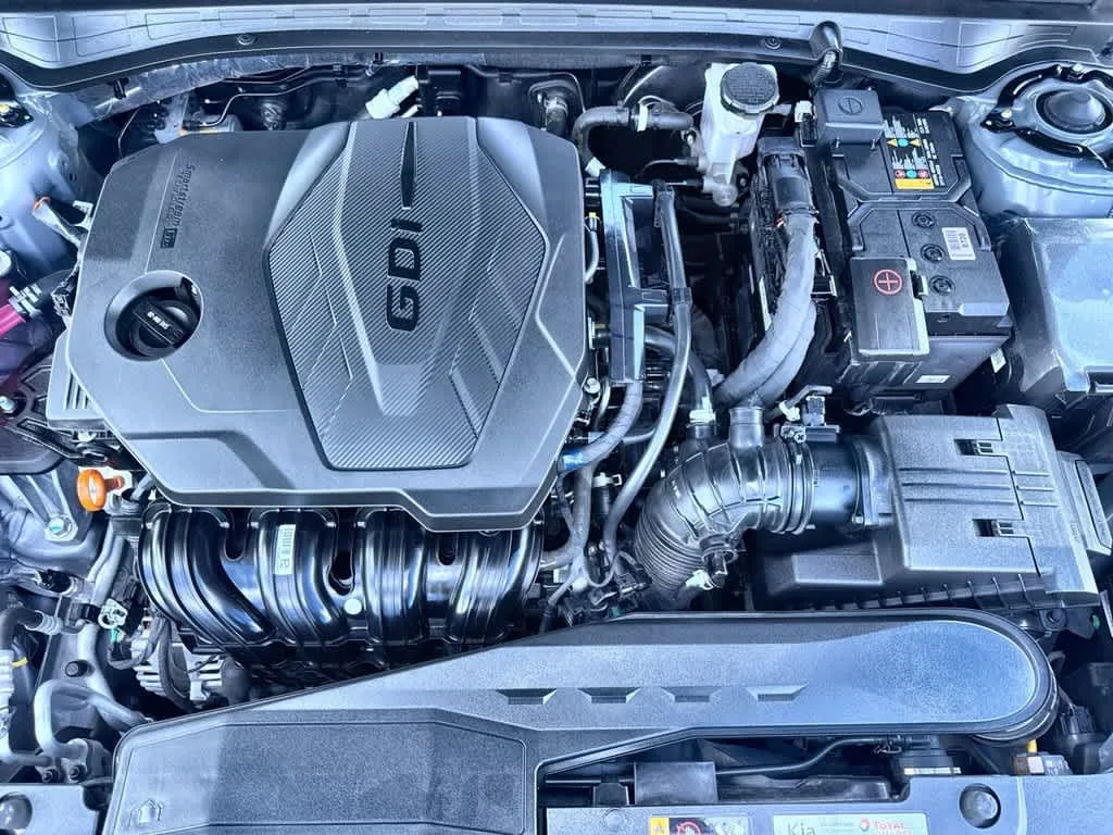 2025 Kia K5 GT-Line photo 12