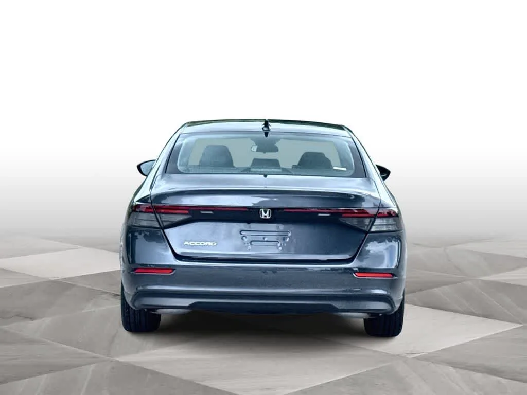2025 Honda Accord LX photo 7