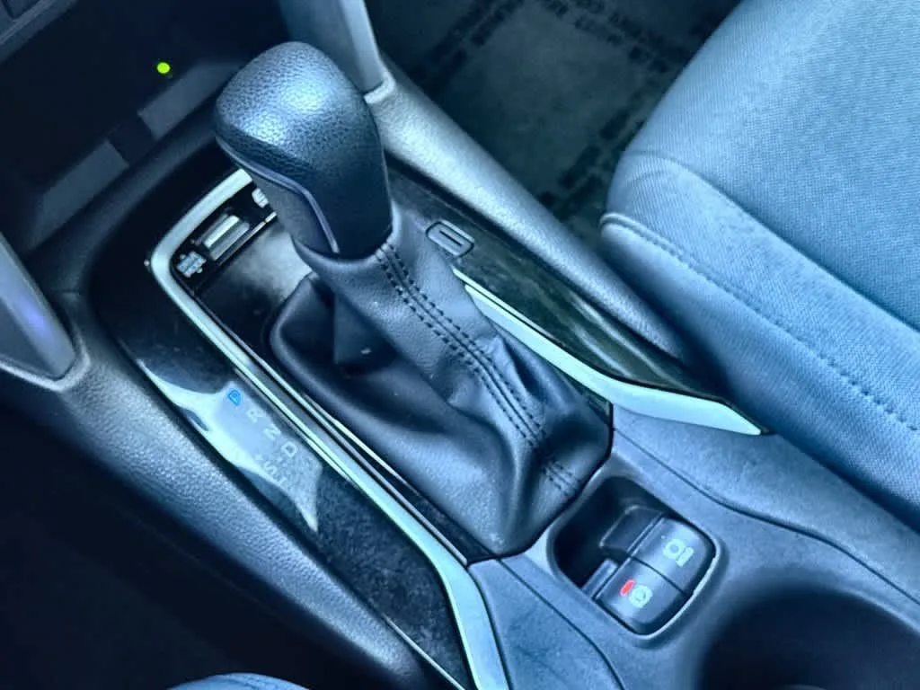 2025 Toyota Corolla Cross Hybrid SE photo 21