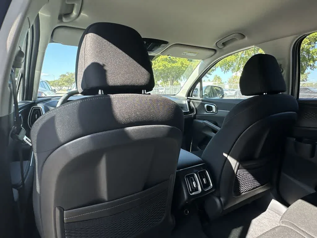 2026 Kia Sorento LX photo 23