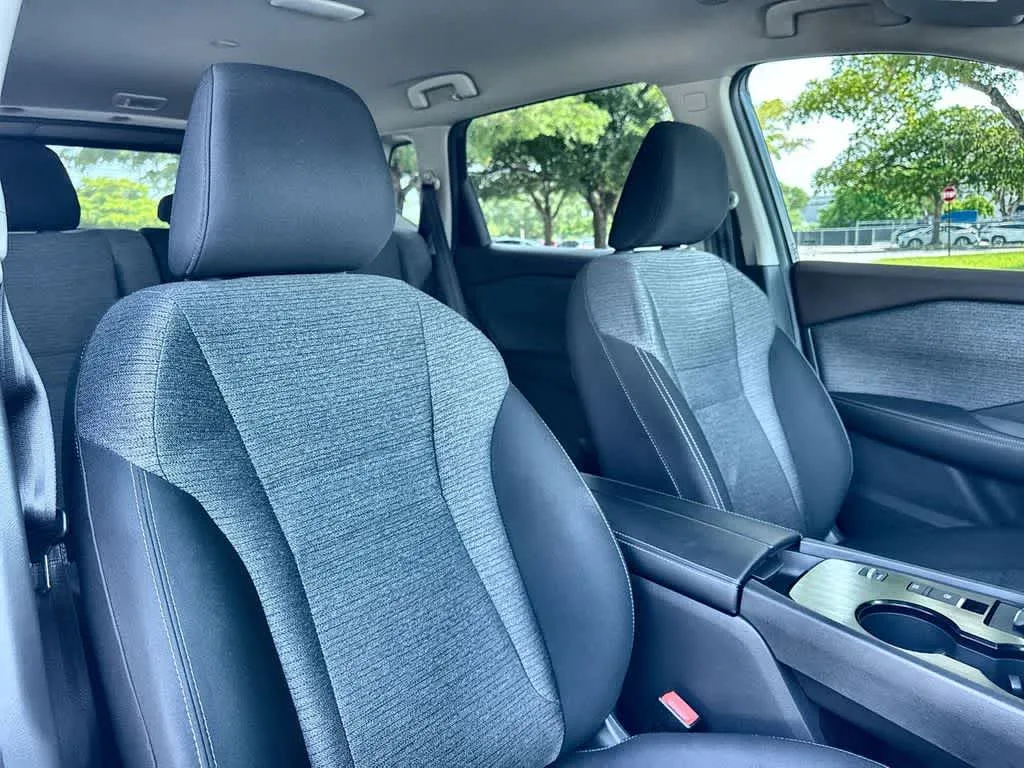 2023 Nissan Rogue SV photo 27