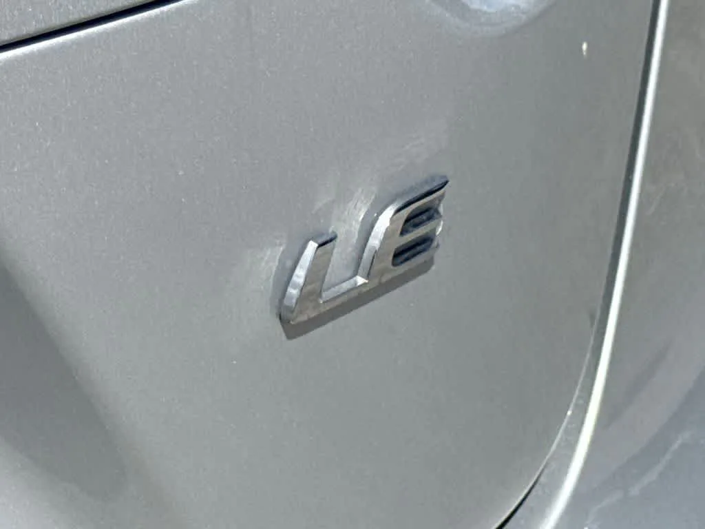 2025 Toyota Corolla LE photo 10