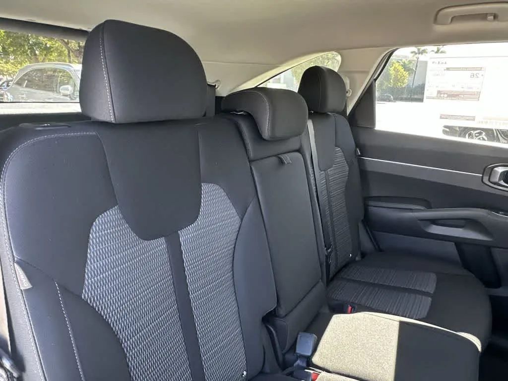 2026 Kia Sorento LX photo 26