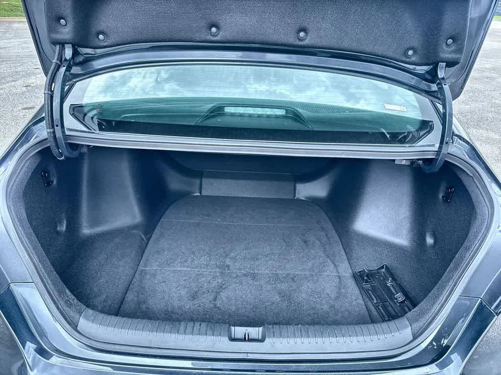 2025 Honda Accord LX photo 25