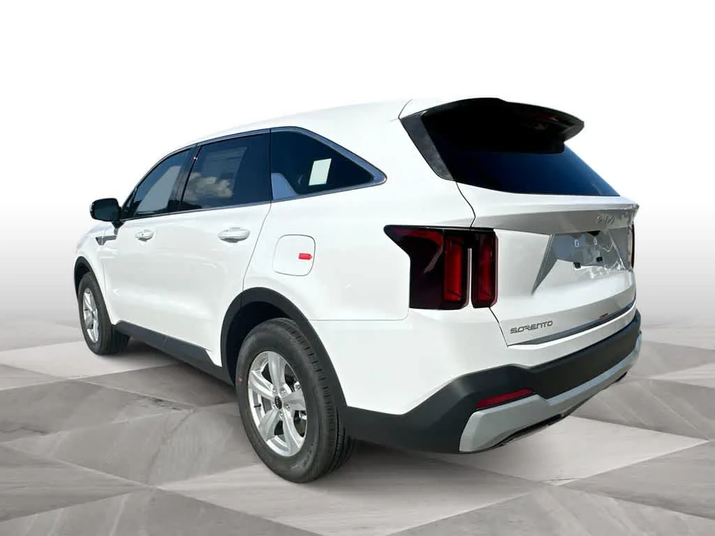 2026 Kia Sorento LX photo 6