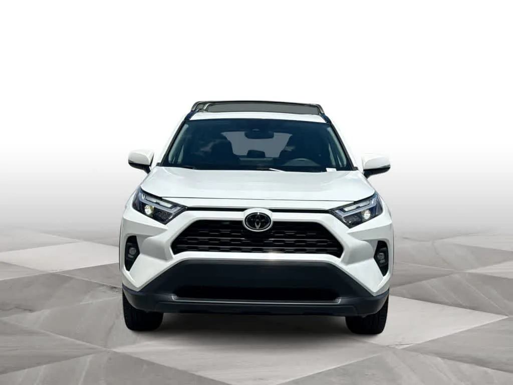 2025 Toyota RAV4 XLE Premium photo 3