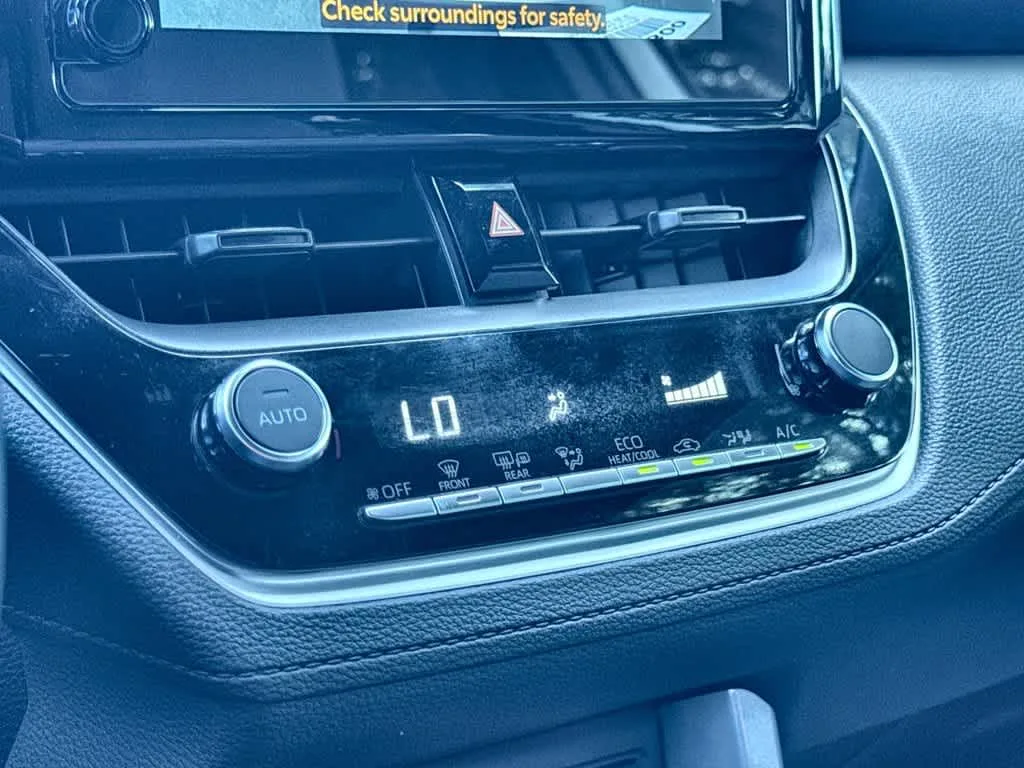 2025 Toyota Corolla Cross Hybrid SE photo 20