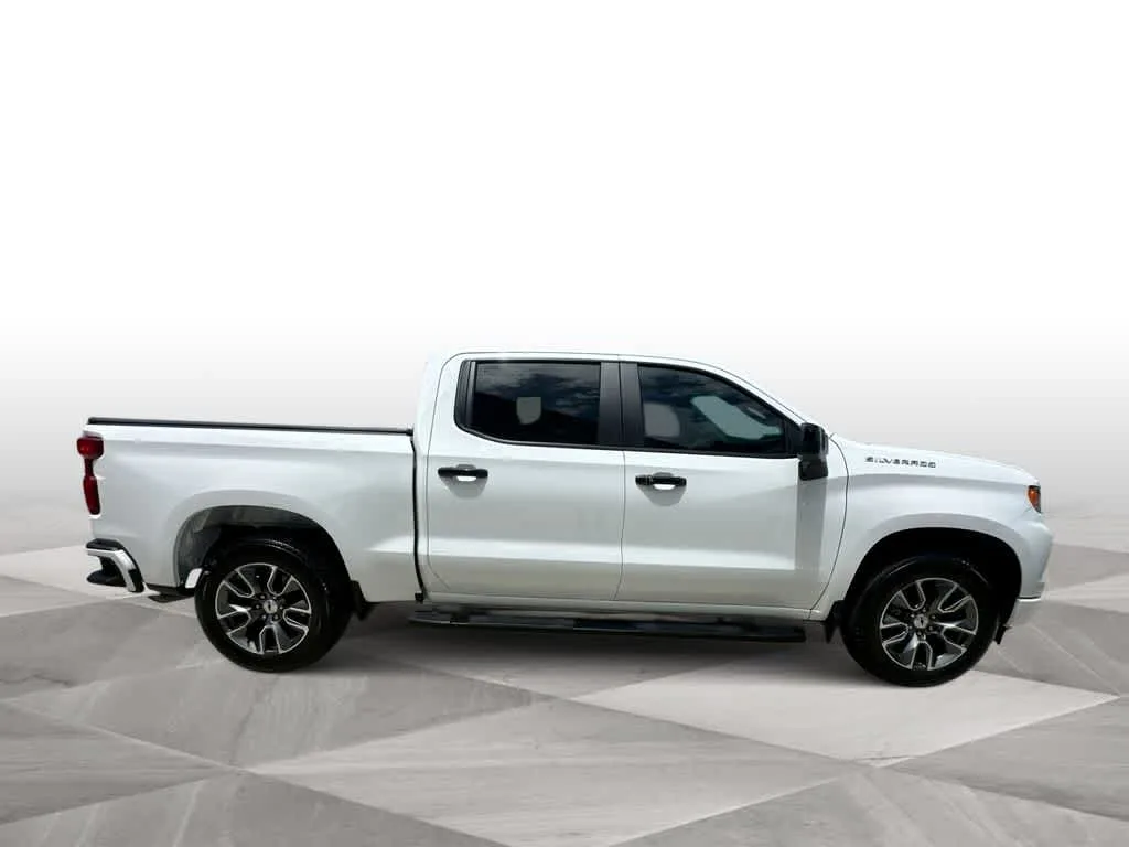 2025 Chevrolet Silverado 1500 RST photo 9