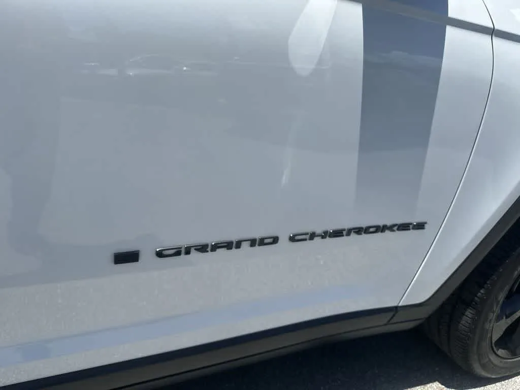 2024 Jeep Grand Cherokee L Altitude X photo 12