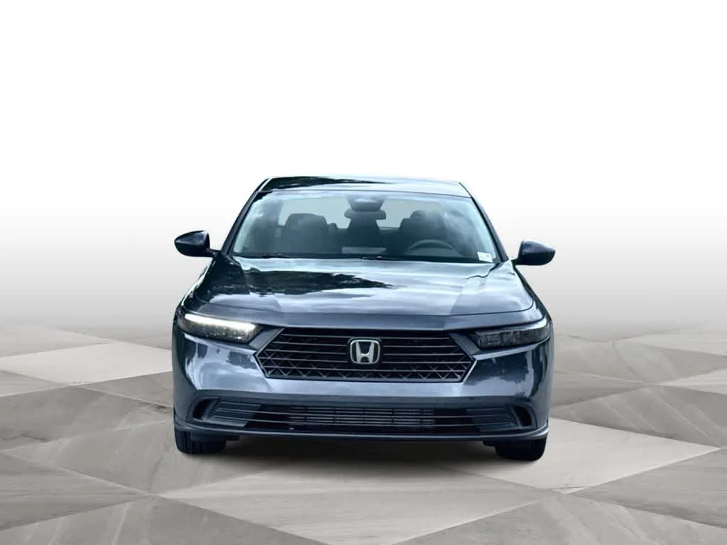 2025 Honda Accord LX photo 3
