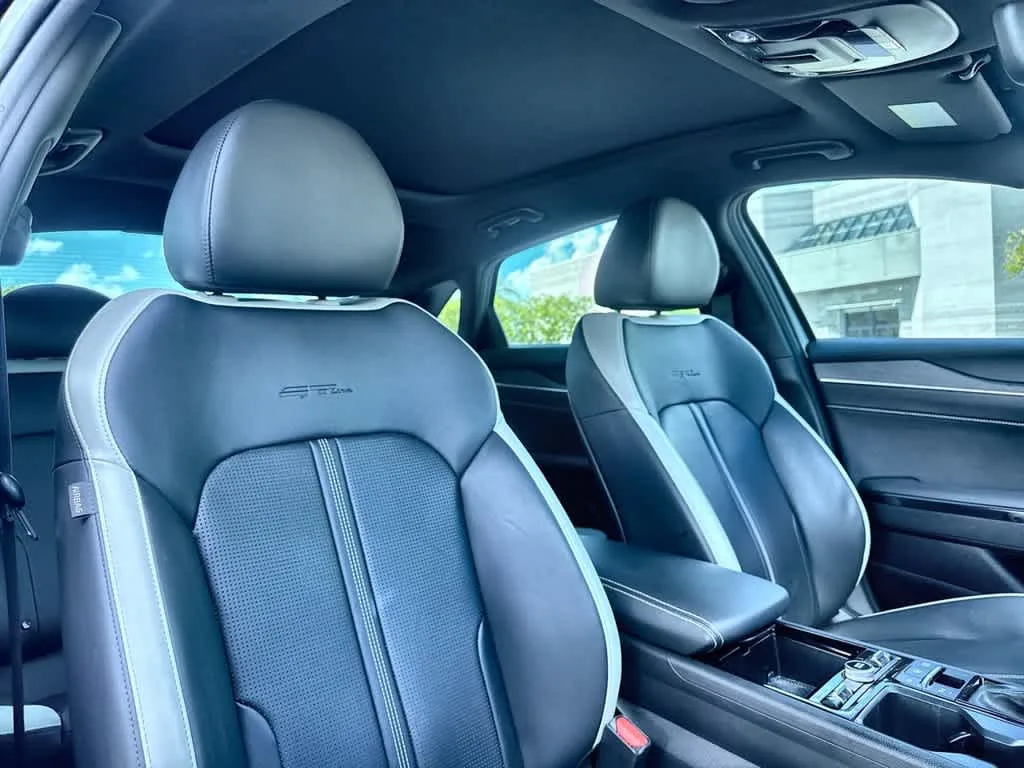 2025 Kia K5 GT-Line photo 27