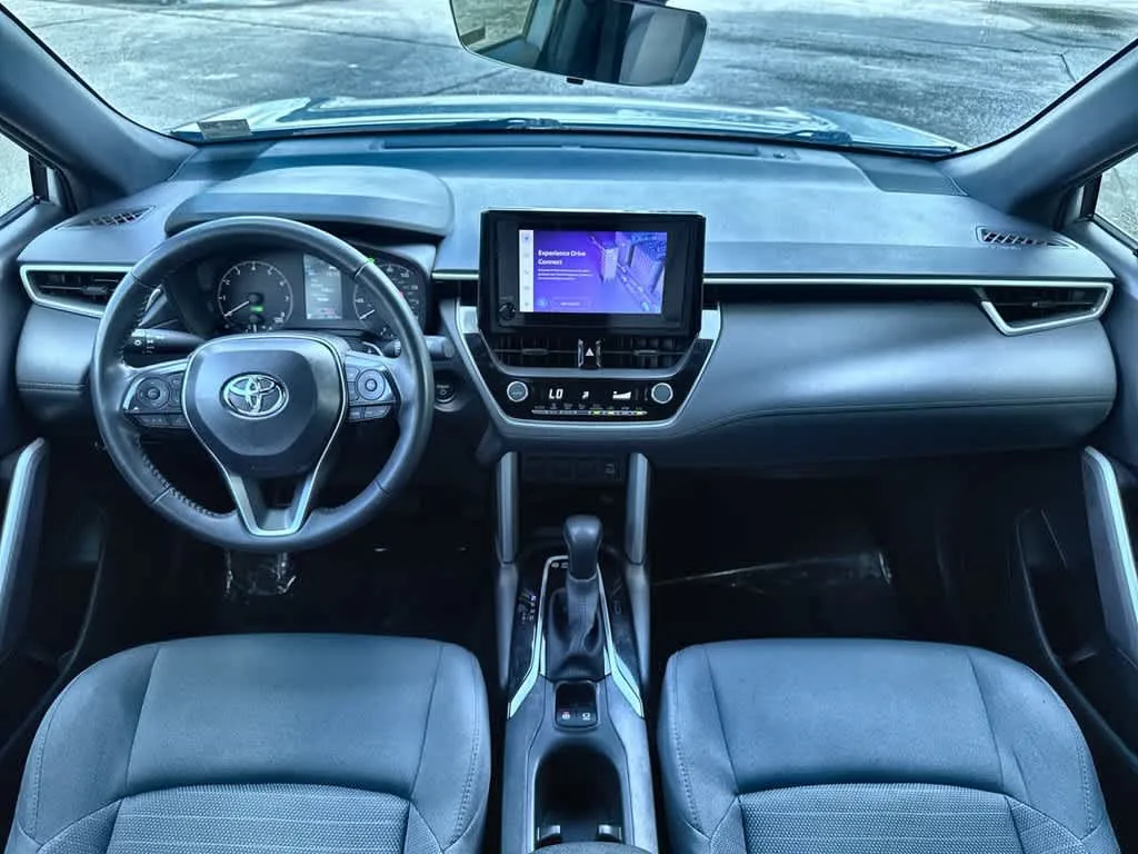 2025 Toyota Corolla Cross Hybrid SE photo 24
