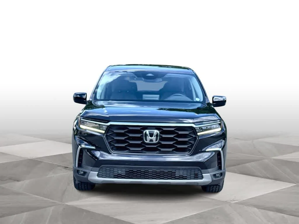 2023 Honda Pilot EX-L 7 Passenger photo 3