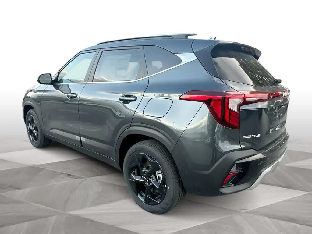 2026 Kia Seltos EX photo 6