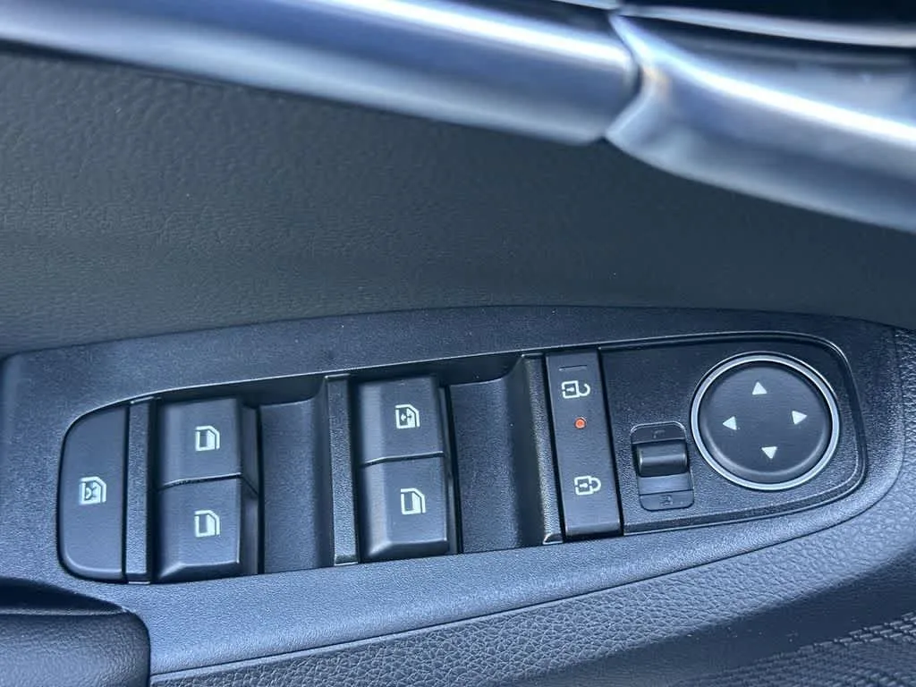 2026 Kia Seltos EX photo 12