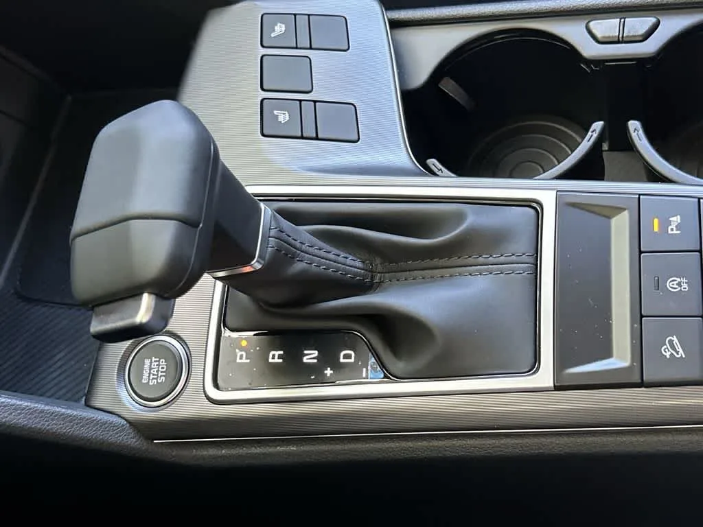2026 Kia Sportage SX photo 21