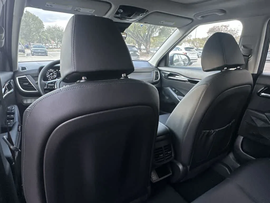 2026 Kia Seltos EX photo 23