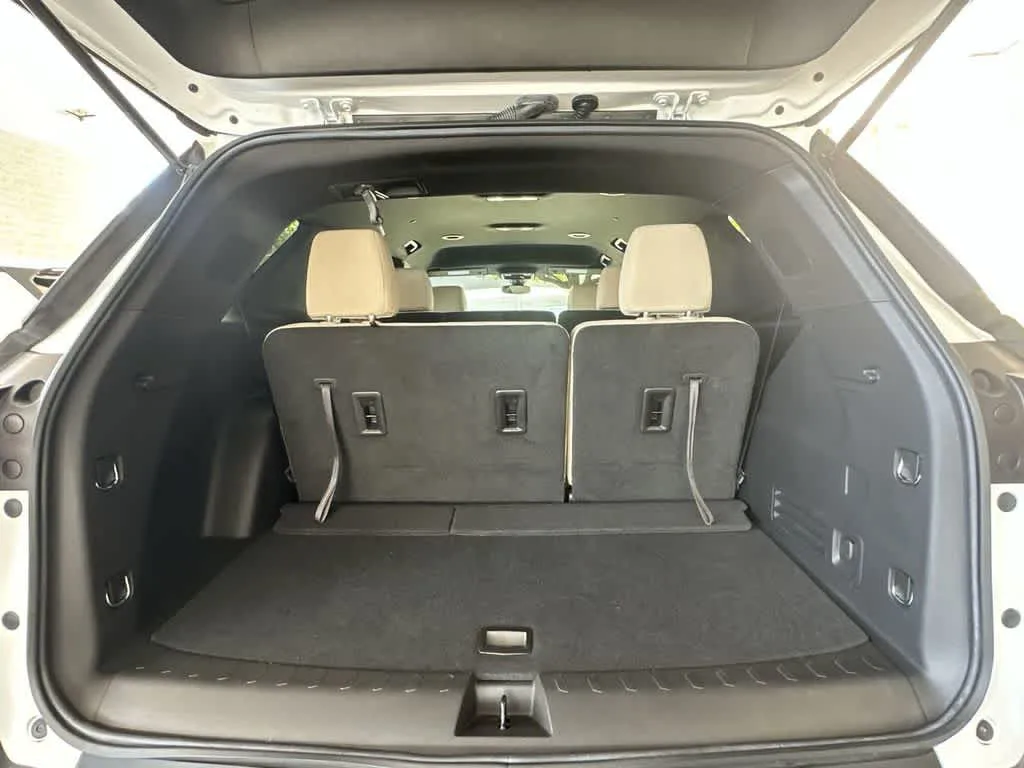 2023 Chevrolet Traverse LS photo 25